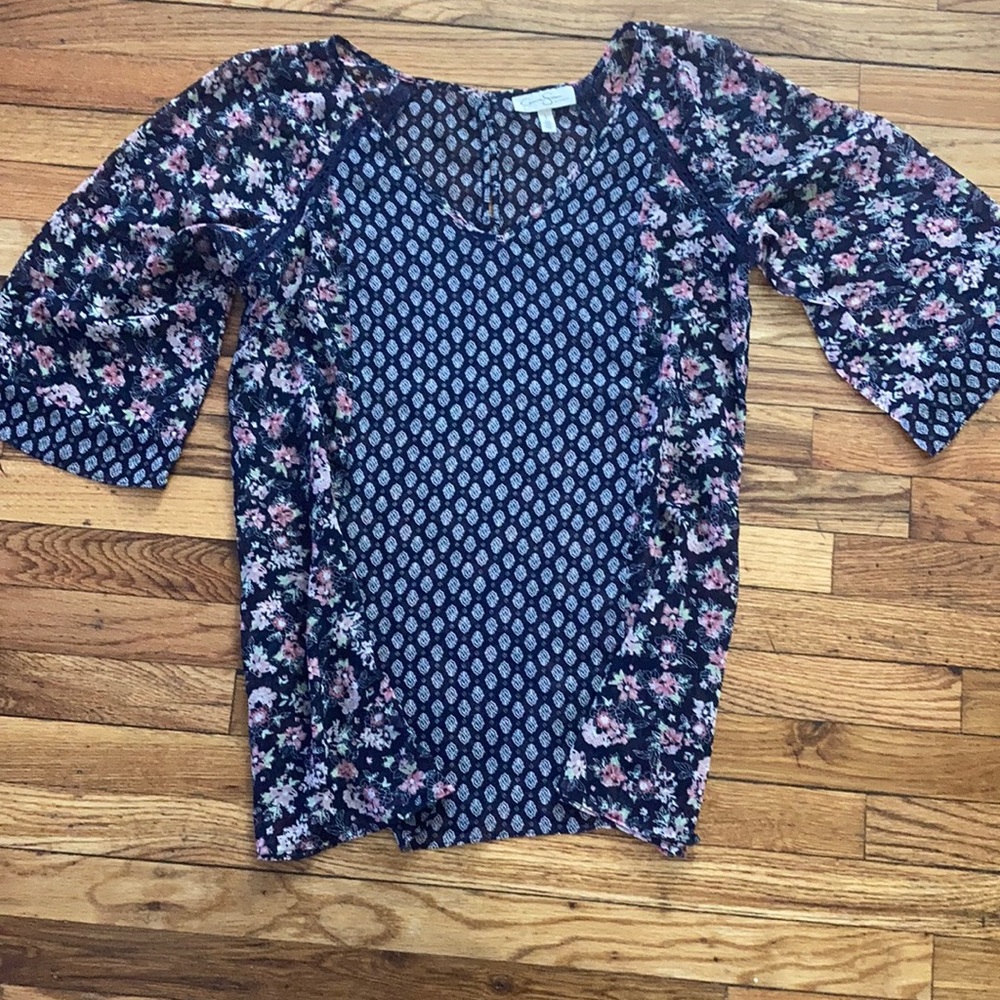 Flowy tunic maternity shirt
